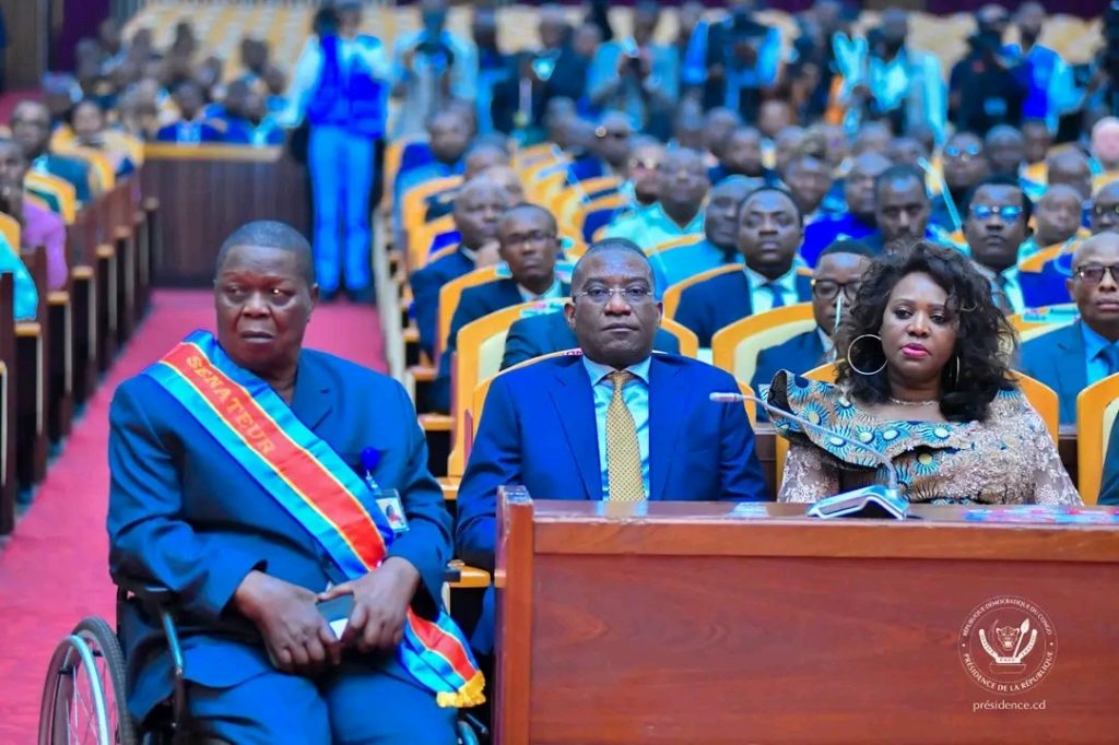 Le Président Félix Tshisekedi a procédé, ce lundi au Palais du peuple, à l’ouverture de la table ronde sur l’état de siège