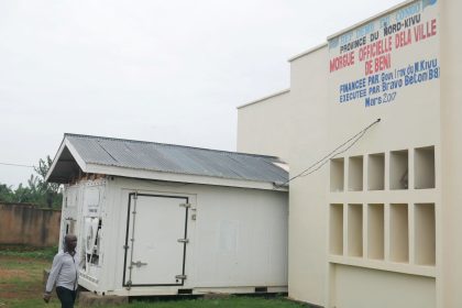 Augmentation significative de la capacité de la morgue de l'hôpital général grâce à des conteneurs frigorifiques offerts par la MONUSCO