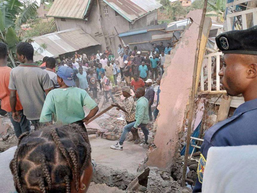 4 morts dans un effondrement d’un immeuble abritant le complexe scolaire Omega la merveille de Bagira