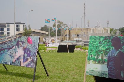Une exposition d'images déchirantes de civils massacrés pendant la guerre dans l'est de la RDC