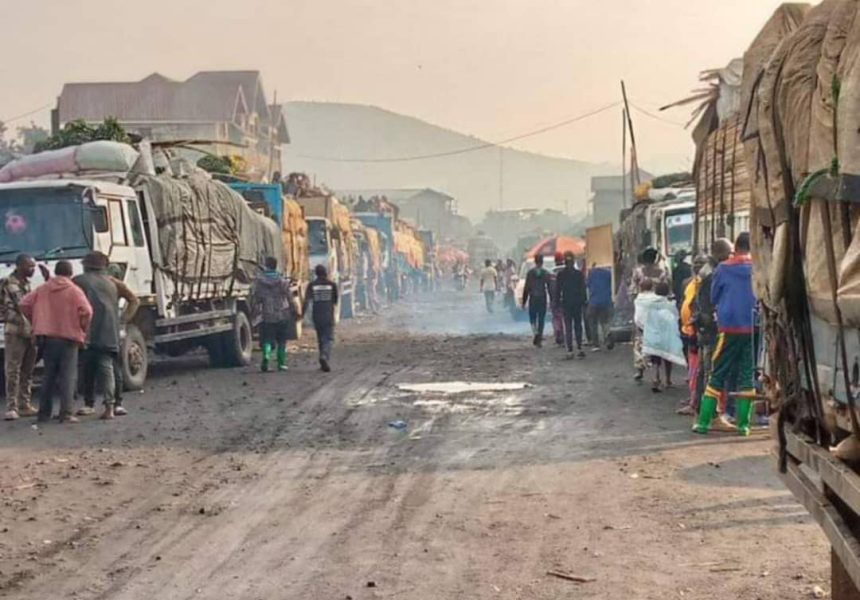 Des véhicules Fuso bloqués à Kitshanga