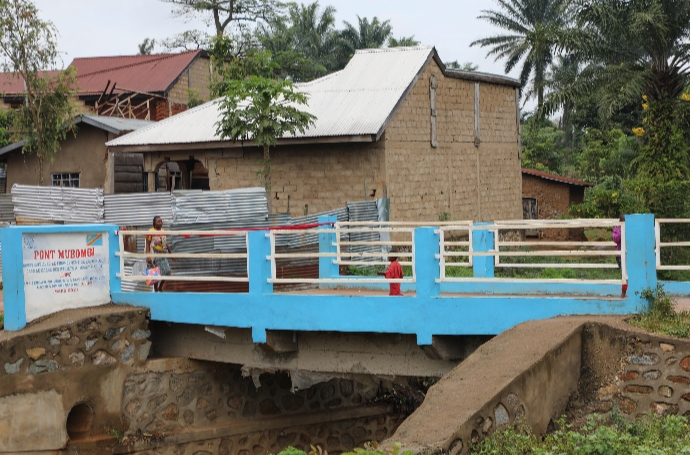 Photo d'illustration : pont Mubombi reliant le quartier KASABINYOLE à BOIKENE en ville de Beni