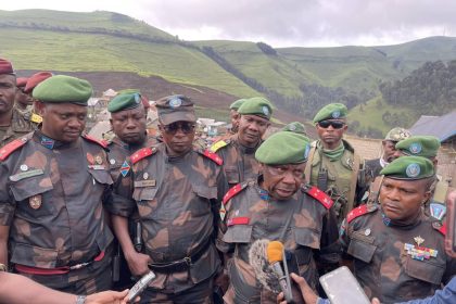 RDC : Le Gouverneur Militaire a.i et Commandant des opérations Peter CHIRIMWAMI ce vendredi à Mushake dans le territoire de Masisi