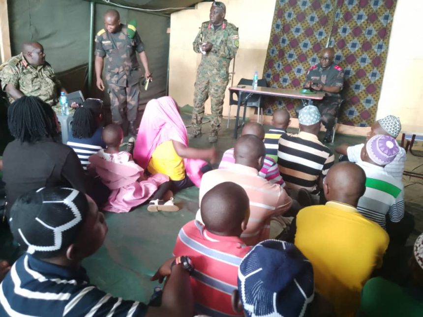 L'armée Ougandaise UPDF, a remis officiellement 30 personnes dont des ex combattants et otages des ADF/MTM à l'armée congolaise
