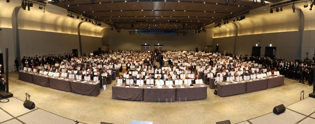 Attendants Holds Pledge during 2023 HWPL Global Peace Leaders' Conference