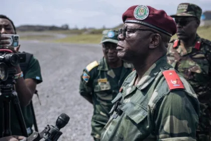 Général Emmanuel KAPUTA commandant adjoint de l'EAC