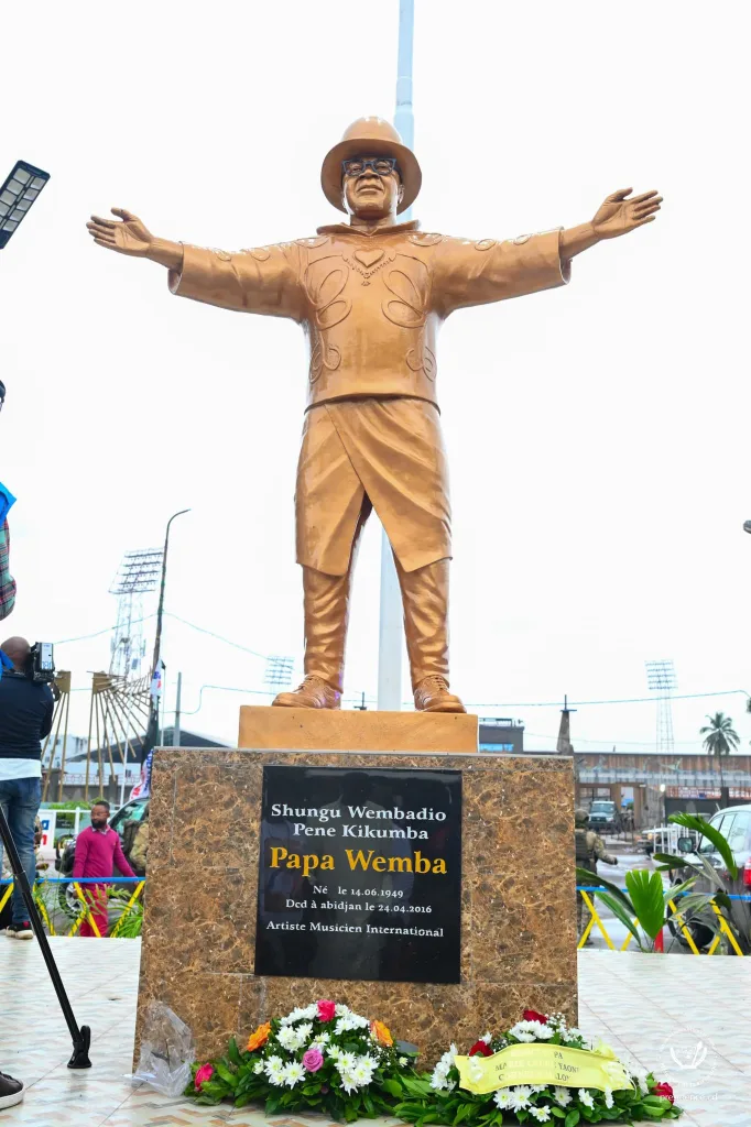 Félix TSHISEKEDI inaugure le monument de feu Papa Wemba à Matonge