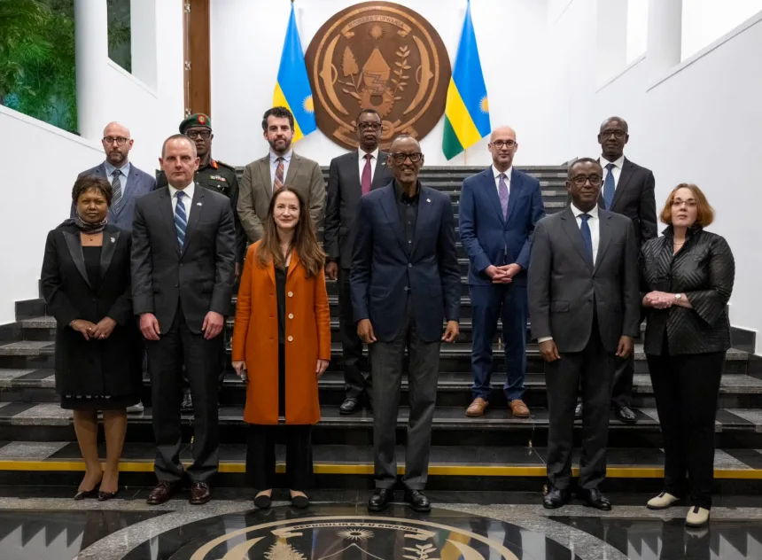 La directrice du renseignement national (DNI), Avril Haines, s'est entretenue avec le Président Rwandais Paul KAGAME et son homologue congolais, Félix TSHISEKEDI