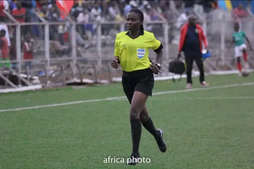 L'arbitre internationale congolaise Rachel zihindula débarque au Nigeria