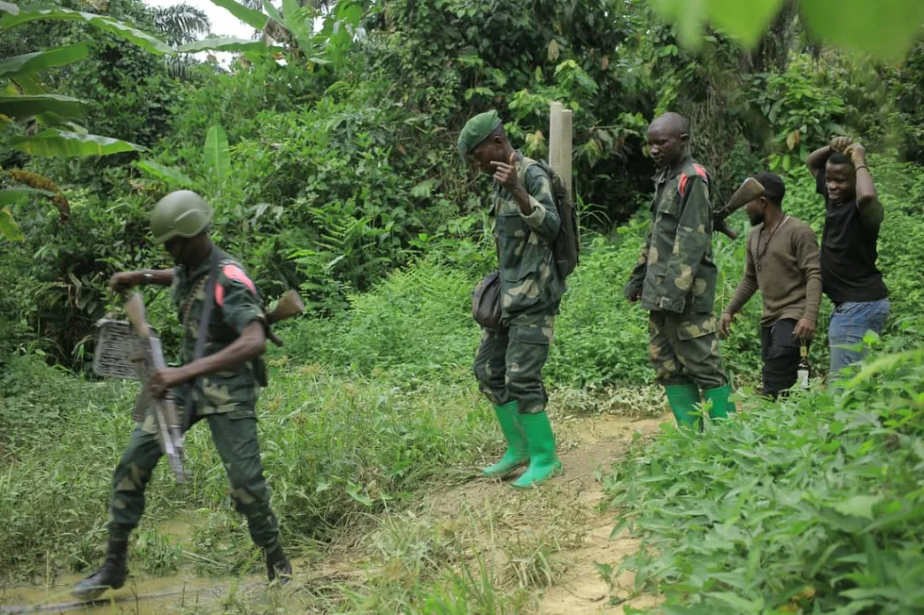 Les éléments FARDC en pleine patrouille de reconnaissance en territoire de Beni.