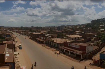 Photo d'illustration : Vu aérien du boulevard président de la république, en ville de Butembo