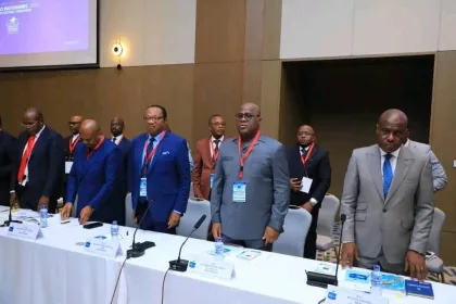 Le Président de la RDC Félix Antoine Tshisekedi avec les opposants congolais et candidats à la présidentielle