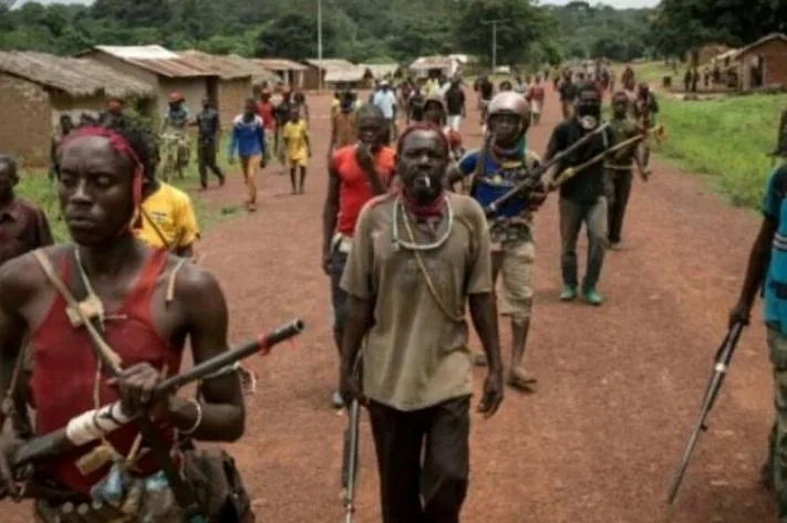 Les miliciens Mobondo refont surface et tuent au moins 9 personnes dans la commune de Maluku