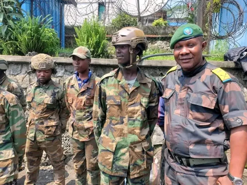 13 éléments M23 capturés par les FARDC présentés à la presse de Goma