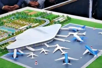 Le Ministre Ekila, annonce le lancement imminent des travaux de construction et de modernisation du nouvel aéroport international