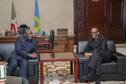 Le président Rwandais Paul Kagame a rencontré le président burundais Evariste Ndayishimiye, qui est également président de l'EAC