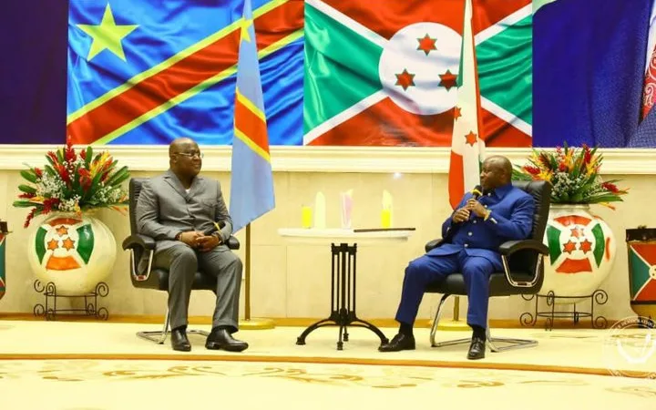 Le président burundais Évariste Ndayishimiye avec le Président Felix Antoine Tshiseked