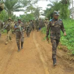 Les FARDC maintiennent la pression sur l'ADF, 2 terroristes neutralisés et une arme récupérée