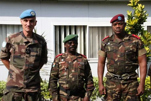 Une dizaine d'officiers, dont le général-major Chicko Tshitambue, rappelés à Kinshasa suite à la chute de Rwindi