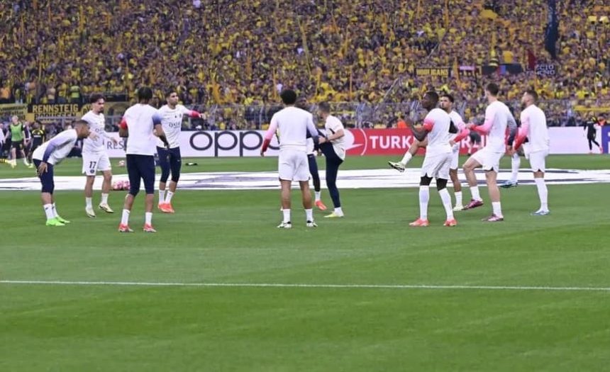 Le Paris Saint-Germain s'incline sur la pelouse de Dortmund